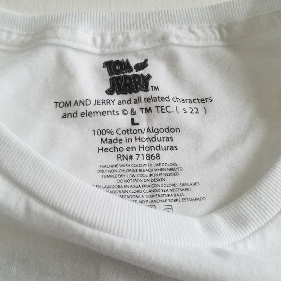 NWOT Tom & Jerry Graphic tshirt Size Large 100% Cotton - Picture 5 of 6